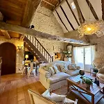 Clos Cesar, Maison De Charme Renovee * Lauturie