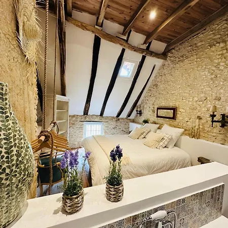Clos Cesar, Maison De Charme Renovee Βίλα Lauturie