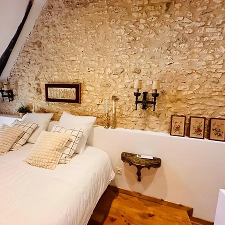Clos Cesar, Maison De Charme Renovee * Lauturie