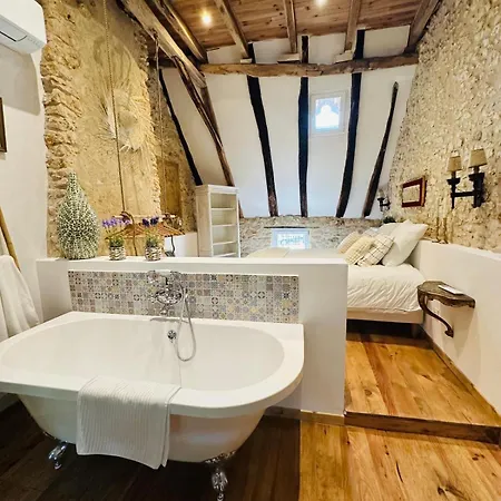 Clos Cesar, Maison De Charme Renovee *